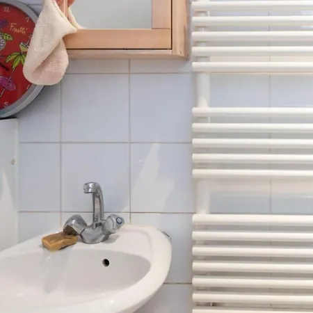 Apartment Charming Apt Near Montmartre